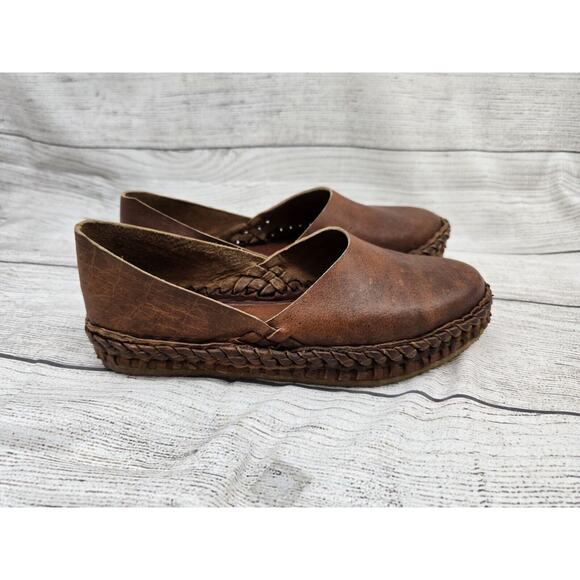 Mohinders Leather Flats - Picture 1 of 10